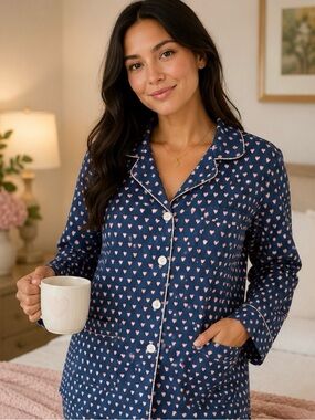 Roller Rabbit Navy Heart-Print Pajama Top with Pink Hearts